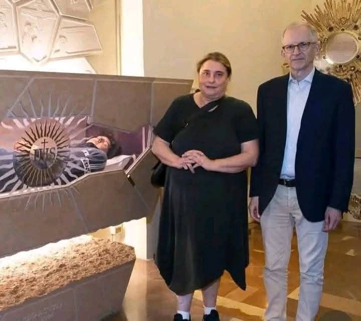 Carlo Acutis parents.jpg