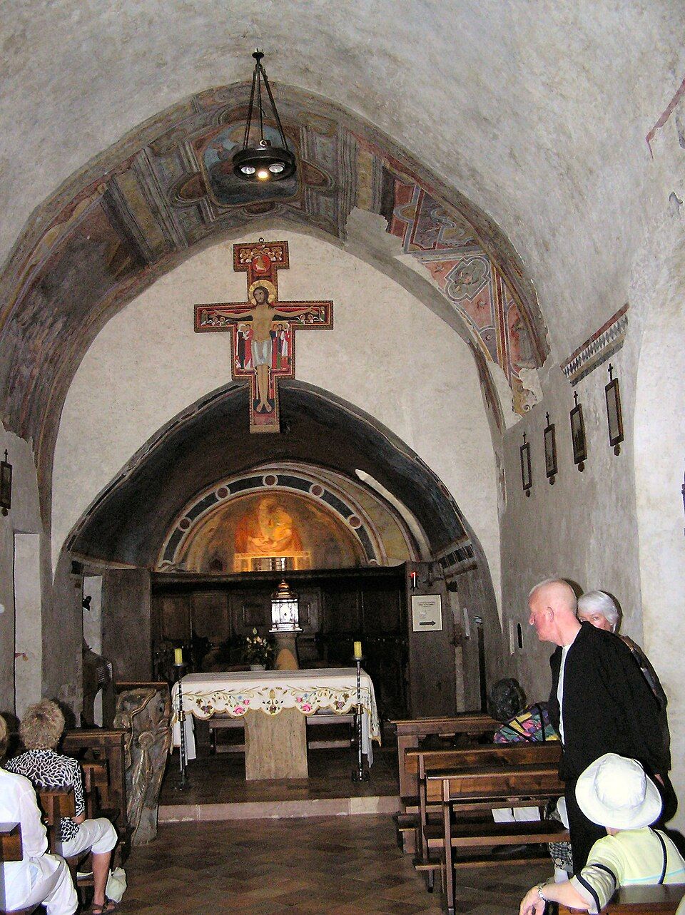 San_Damiano-Interior.JPG